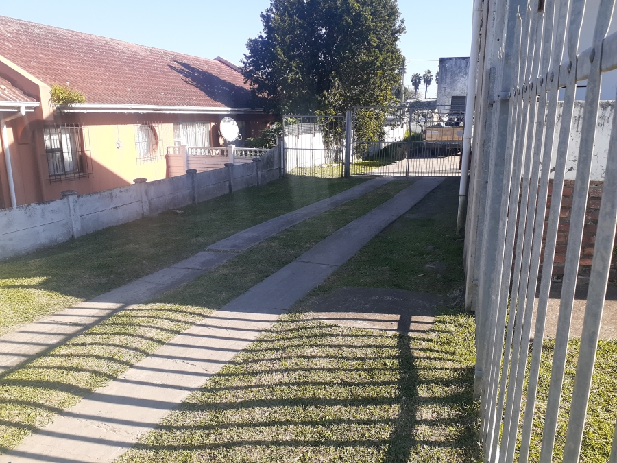 To Let 3 Bedroom Property for Rent in Amalinda North Eastern Cape